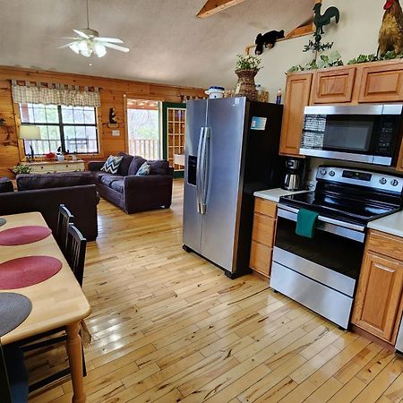 Little Cabin All To Yourself Севьервилл Экстерьер фото